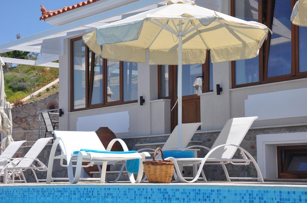 Birds Bay Resort Petra  Exteriör bild